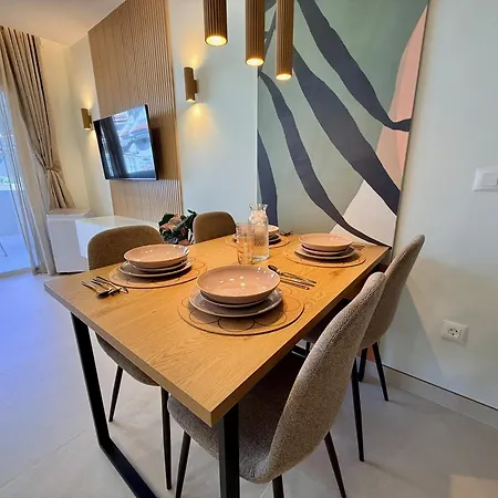 Sunny Escapes, Newly Renovated - Playa De Americas 플라야데라스아메리카스