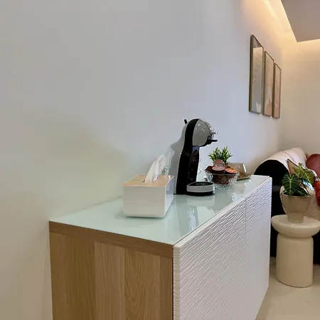 Sunny Escapes, Newly Renovated - Playa De Americas 아파트 *
