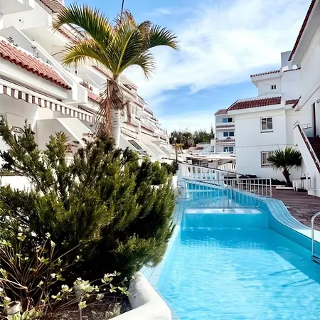 아파트 Sunny Escapes, Newly Renovated - Playa De Americas 플라야데라스아메리카스