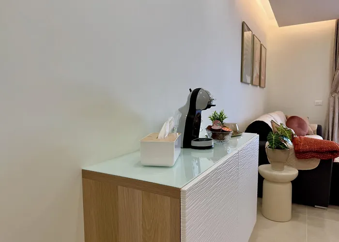 Sunny Escapes, Newly Renovated - Playa De Americas Appartement *