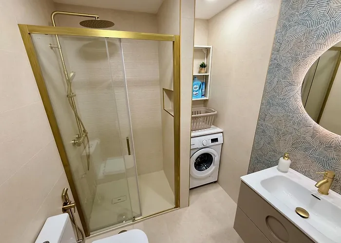 Sunny Escapes, Newly Renovated - Playa De Americas Appartement *